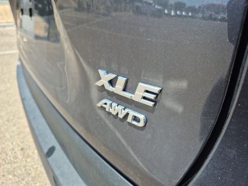 Used 2025 Toyota RAV4 XLE AWD/4WD image 22