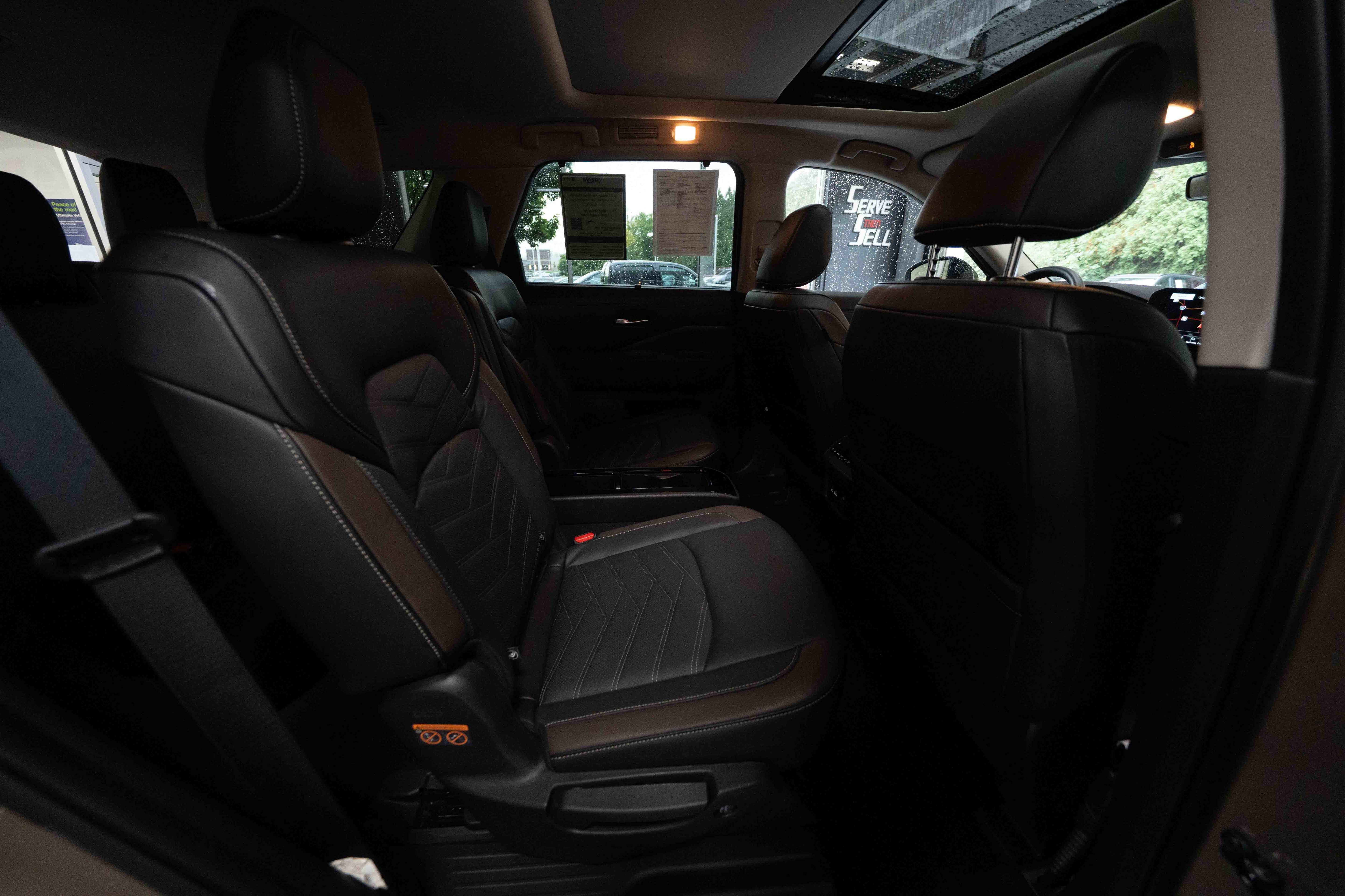 Used 2024 Nissan Pathfinder Platinum AWD/4WD image 25