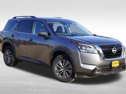 Used 2025 Nissan Pathfinder SV