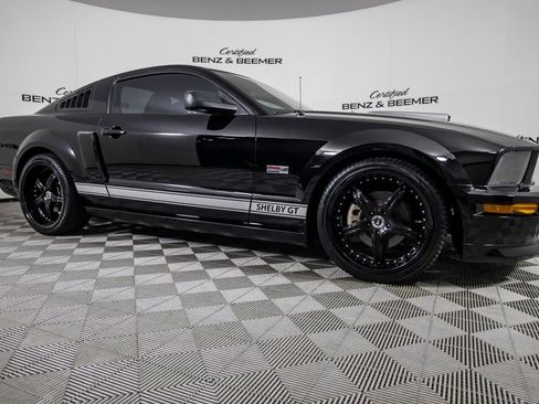 Used 2007 Ford Mustang GT RWD image 2