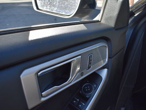 Used 2024 Ford Explorer Limited image 14