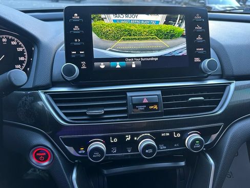 Used 2022 Honda Accord Sport image 13