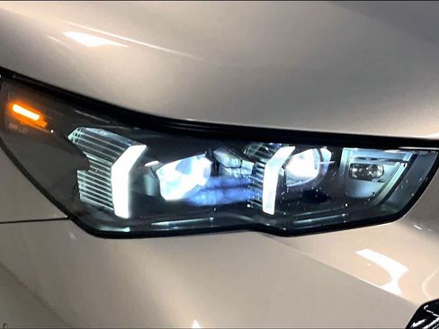 New 2027 BMW 530i xDrive AWD/4WD image 13