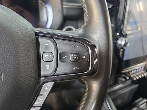 Used 2023 RAM 1500 Limited AWD/4WD image 17