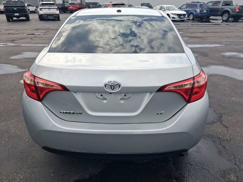 Used 2019 Toyota Corolla LE w/ LE Premium Package w/Moonroof FWD image 3