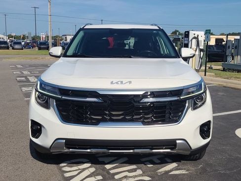 Used 2024 Kia Seltos EX AWD/4WD image 2