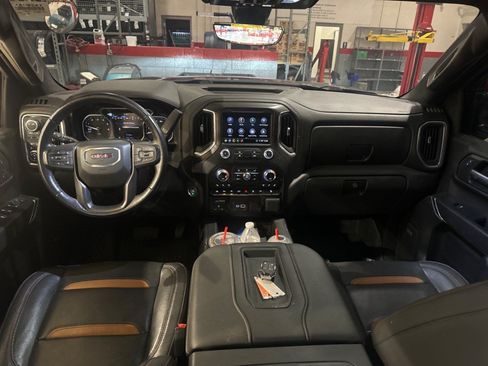 Used 2020 GMC Sierra 1500 AT4 w/ AT4 Premium Package AWD/4WD image 10