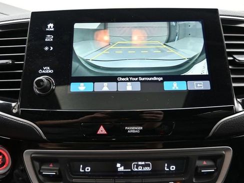 Used 2021 Honda Pilot Touring image 4