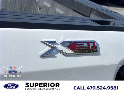 Used 2021 GMC Sierra 1500 SLT AWD/4WD image 16