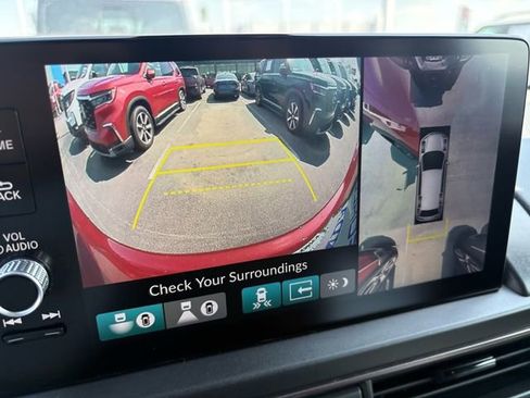 Certified 2024 Honda Pilot TrailSport image 11