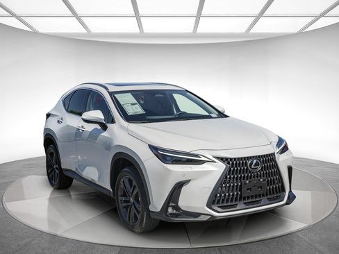 Used 2025 Lexus NX 450h+ AWD w/ Towing Package (2000 Lbs) image 5