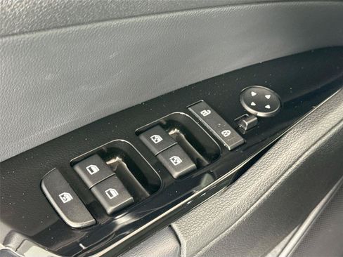 Used 2023 Kia Sportage SX FWD image 28