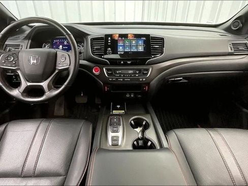 Certified 2024 Honda Passport TrailSport image 15