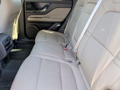 Used 2020 Lincoln Corsair Reserve w/ Appearance Package image 37