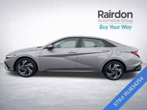 Used 2024 Hyundai Elantra Limited image 4