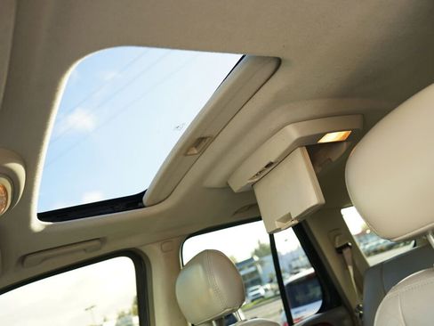 Used 2006 GMC Envoy Denali image 12