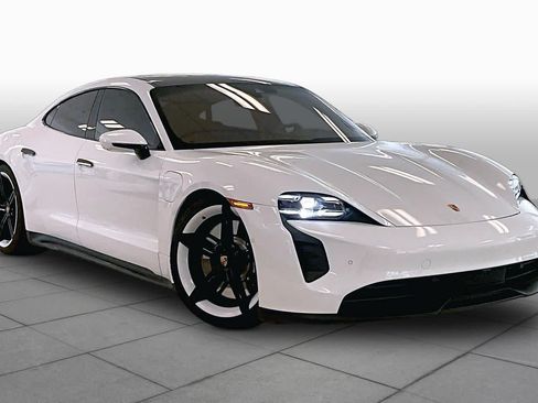 Used 2022 Porsche Taycan GTS AWD/4WD image 2
