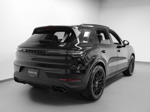New 2026 Porsche Cayenne S image 12