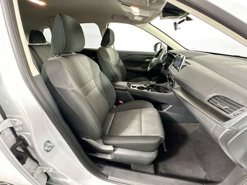 Used 2025 Nissan Rogue SV image 27