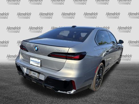 Certified 2025 BMW 750e xDrive w/ Executive Package AWD/4WD image 11