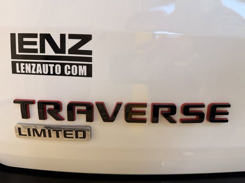 Used 2024 Chevrolet Traverse Premier image 10