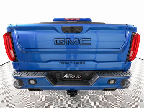 Used 2024 GMC Sierra 1500 AT4 w/ Technology Package image 6