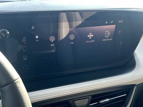 Used 2025 Buick Encore GX Avenir w/ Avenir Convenience Package FWD image 13
