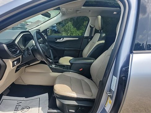 Used 2022 Ford Escape SEL w/ Technology Package FWD image 20