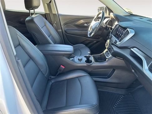 Used 2023 GMC Terrain SLT w/ Elevation Edition image 15