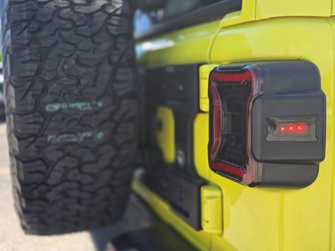 Used 2023 Jeep Wrangler Unlimited Sport image 14