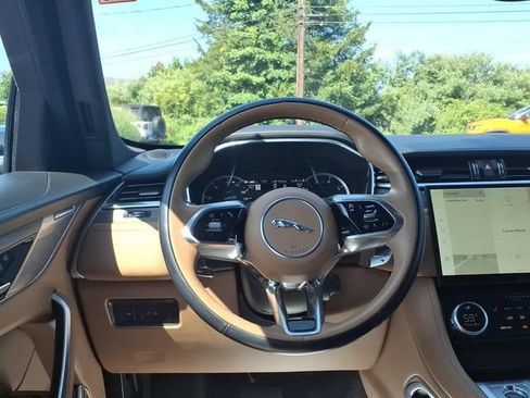 Used 2022 Jaguar F-PACE S AWD/4WD image 18