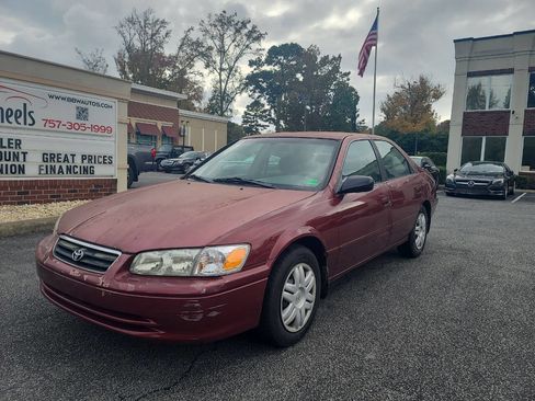 Used 2001 Toyota Camry LE image 3