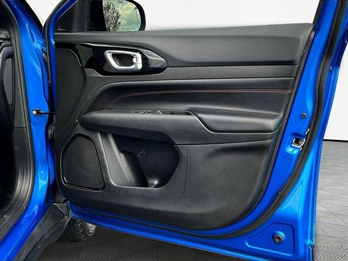 Used 2023 Jeep Compass Trailhawk w/ Trailhawk Convenience Group image 28