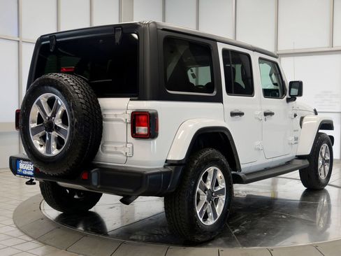 Used 2021 Jeep Wrangler Unlimited Sahara w/ Cold Weather Group image 8