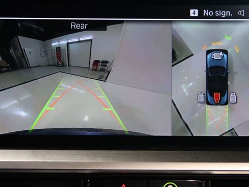 Used 2021 BMW 430i Convertible w/ Premium Package image 19