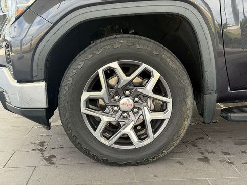 Used 2023 GMC Sierra 1500 SLT w/ SLT Premium Plus Package image 9