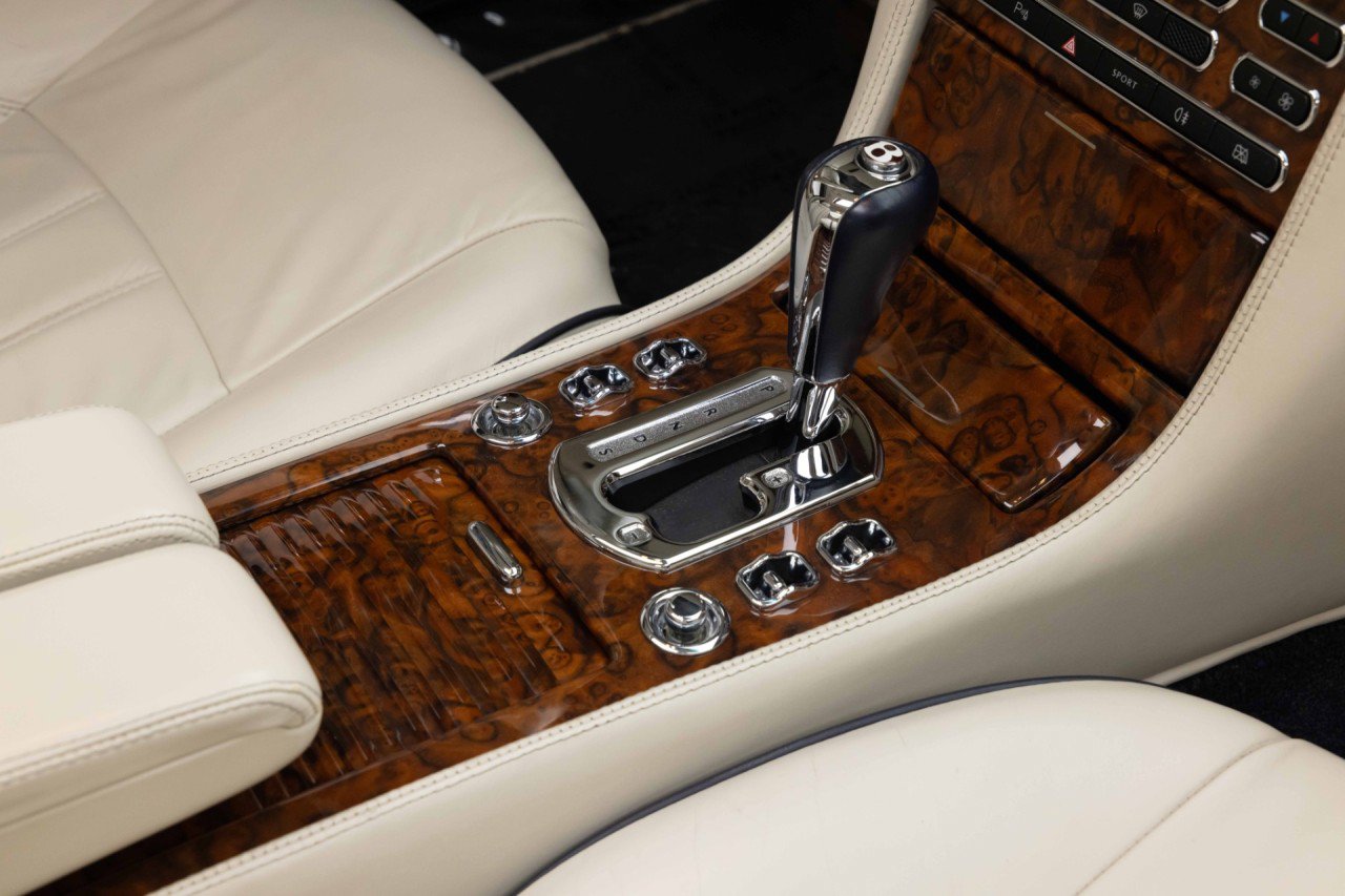 Used 2008 Bentley Arnage R RWD image 28
