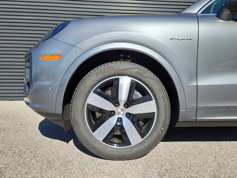 New 2026 Porsche Cayenne E-Hybrid image 11