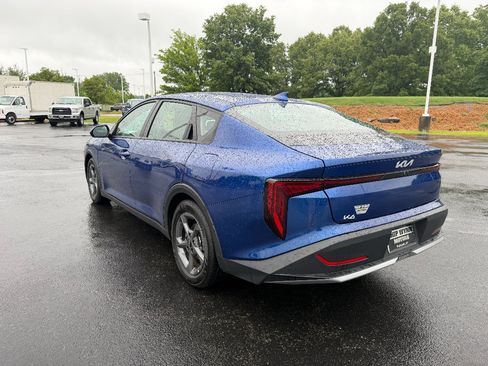 Used 2025 Kia K4 FWD image 11