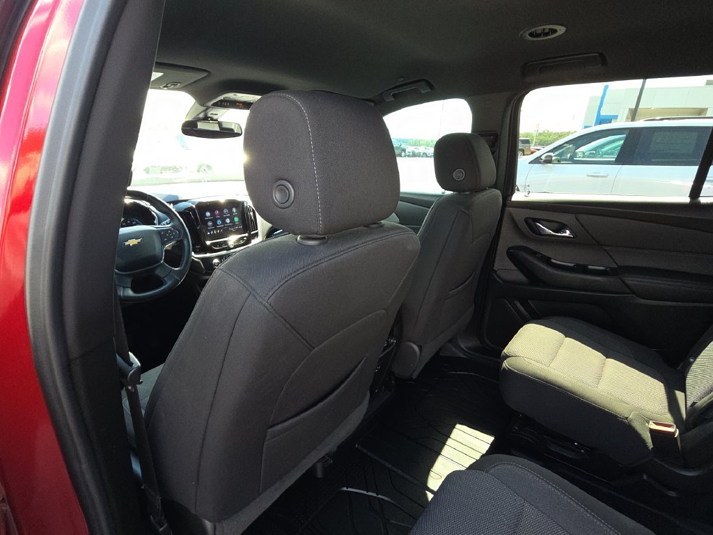 Used 2023 Chevrolet Traverse LT w/ LPO, Floor Liner Package AWD/4WD image 27