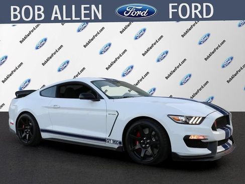 Used 2019 Ford Mustang Shelby GT350R w/ GT350R Equipment Group 920A RWD image 2