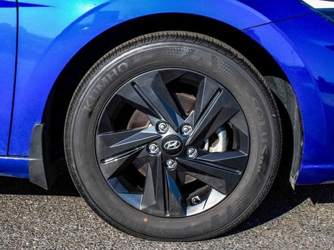 Used 2023 Hyundai Elantra SEL image 7