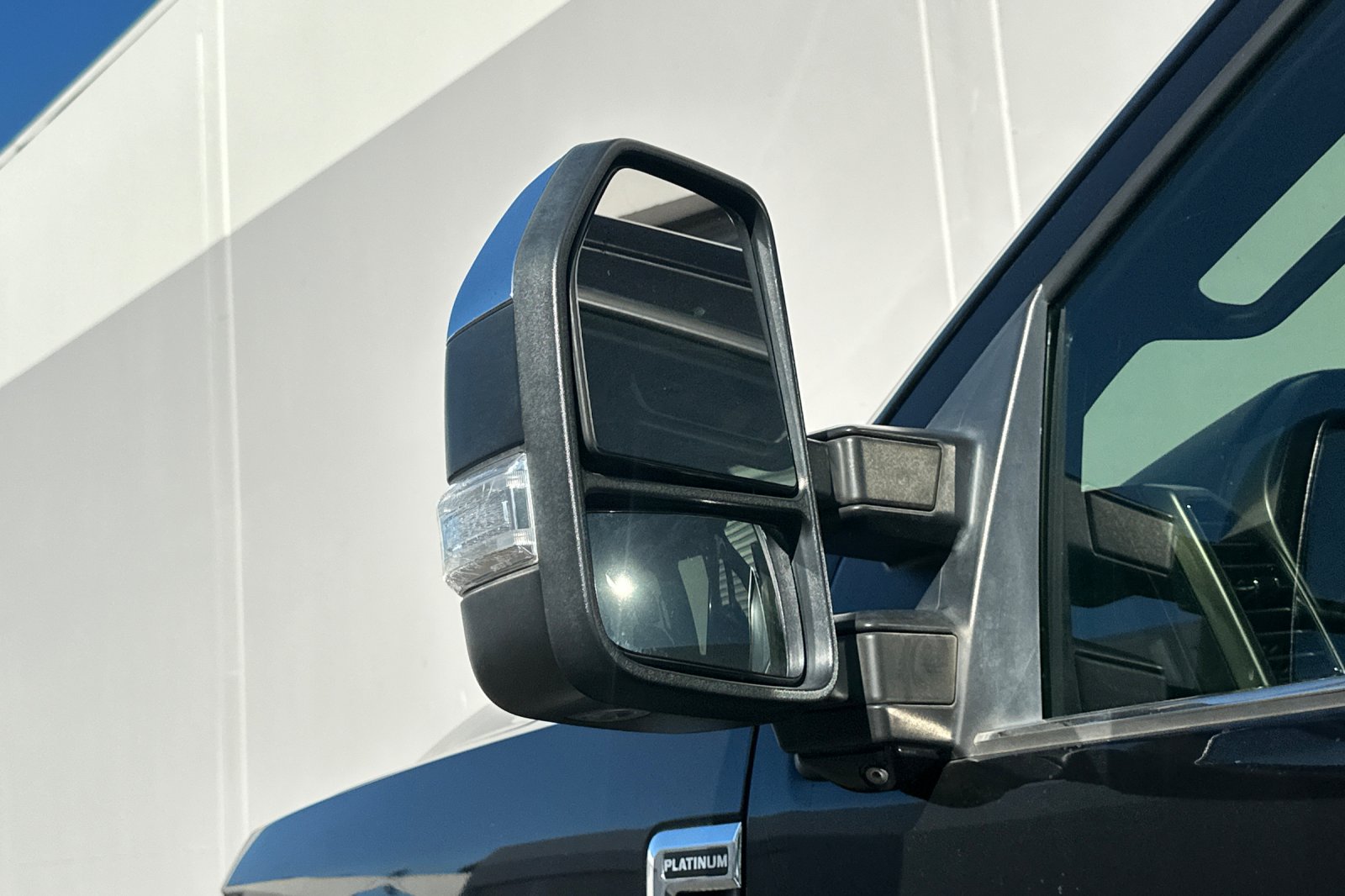 Used 2019 Ford F250 Platinum w/ Platinum Ultimate Package AWD/4WD image 50