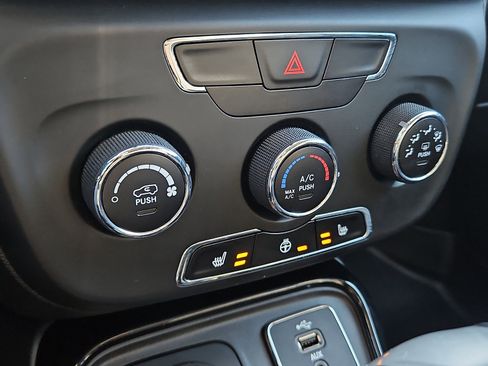 Used 2018 Jeep Compass Latitude image 15