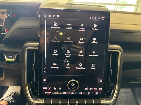 New 2026 GMC Yukon Denali w/ Advanced Technology Package AWD/4WD image 29