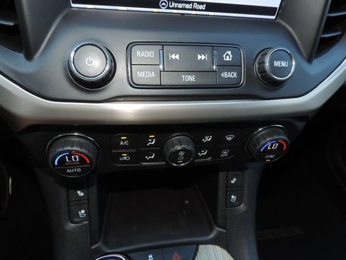 Used 2017 GMC Acadia Denali w/ Technology Package FWD image 24