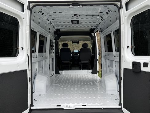 Used 2024 RAM ProMaster 3500 image 3