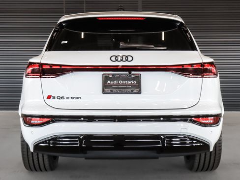 New 2027 Audi SQ6 e-tron Premium Plus AWD/4WD image 16