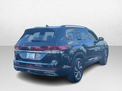 Used 2024 Volkswagen Atlas SEL AWD/4WD image 10