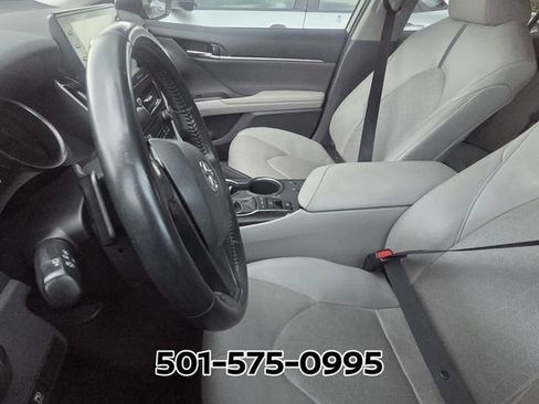 Used 2022 Toyota Camry XSE FWD image 8